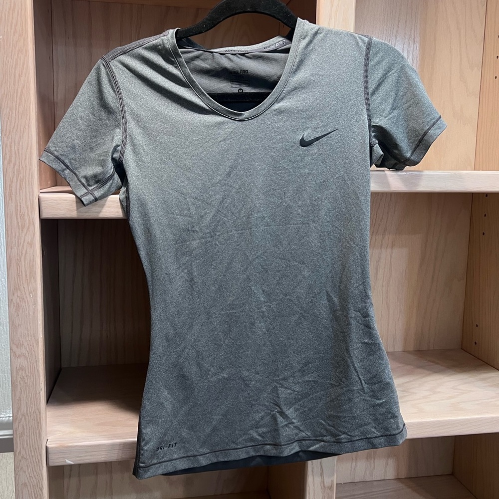 Nike dry fit short sleeve